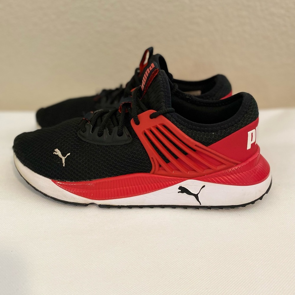 Puma Pacer Future running Kids Shoes Sz 6 Big Boy